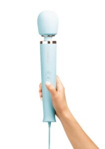 35302_BLUE_01_af701394-43a8-415d-a7ca-46f184f96fae Le Wand | Plugin Wand Massager